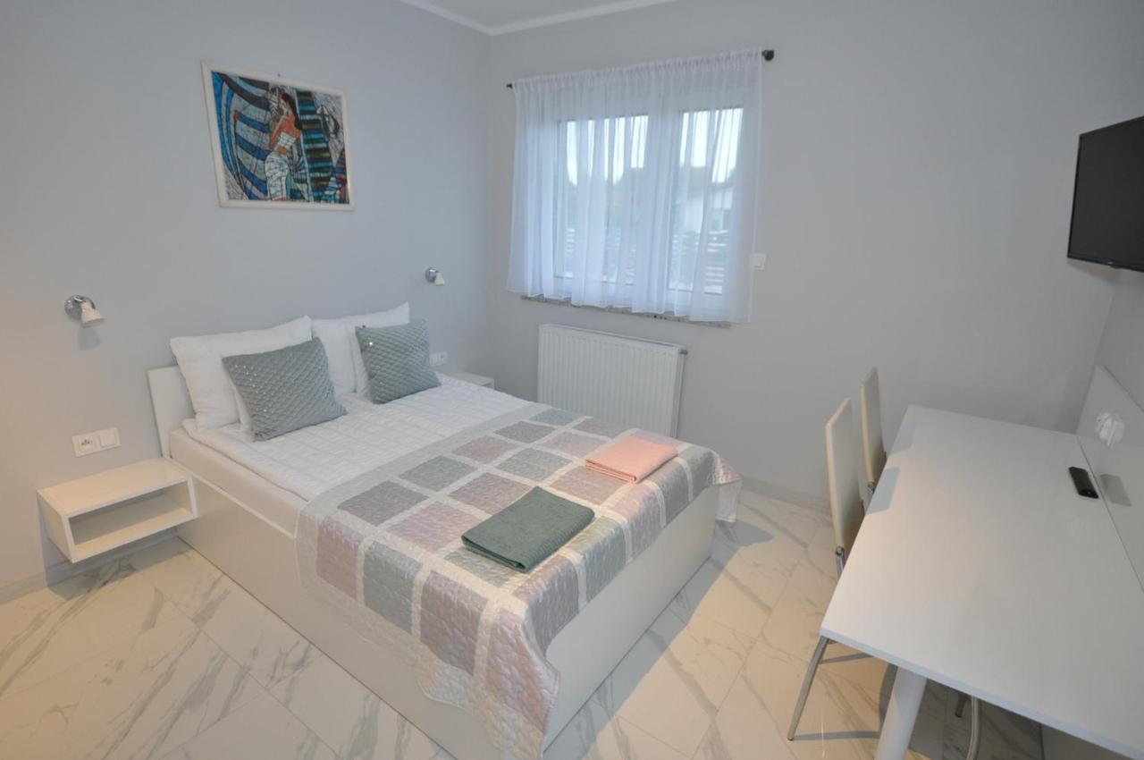 Apartamenty Pod Zaglami Mielenko Exterior foto